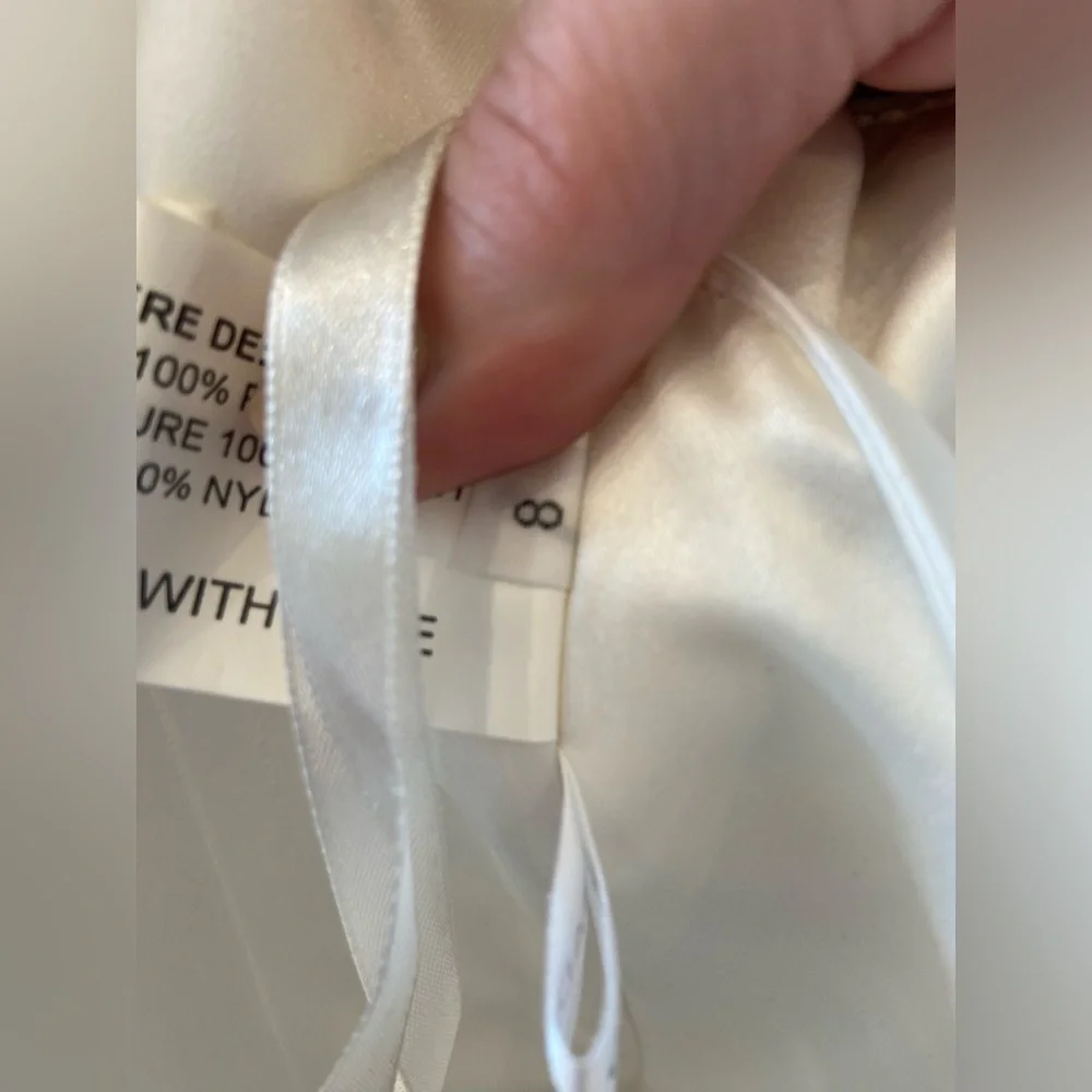 Anjolique Wedding Gown - Picture 10 of 11